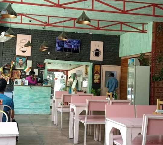 Pink Cafe Bar and Restaurant